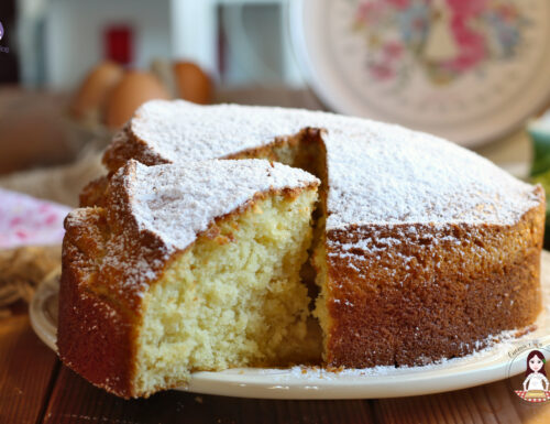 Torta morbida in friggitrice ad aria