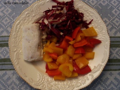 Cuori di nasello con peperoni e insalata, ricetta secondo piatto di pesce