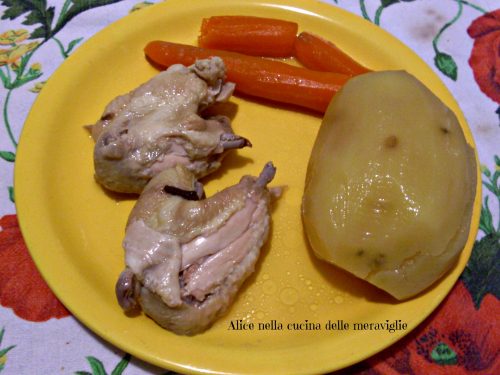 Bollito di pollo, ricetta secondo piatto di carne con cottura in pentola a pressione