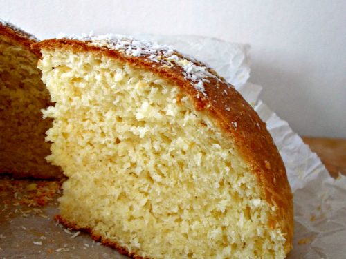 Coconut brioche cake