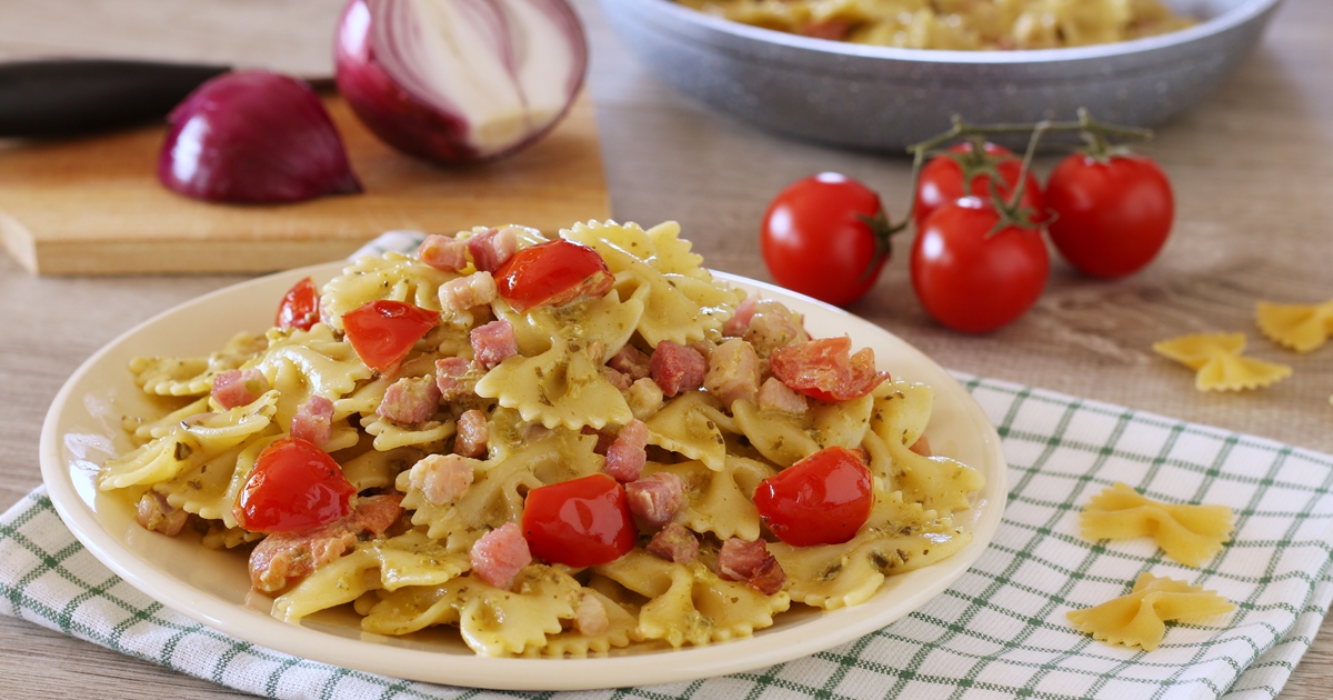 Pasta con pesto e pancetta CuciniAmo con Chicca