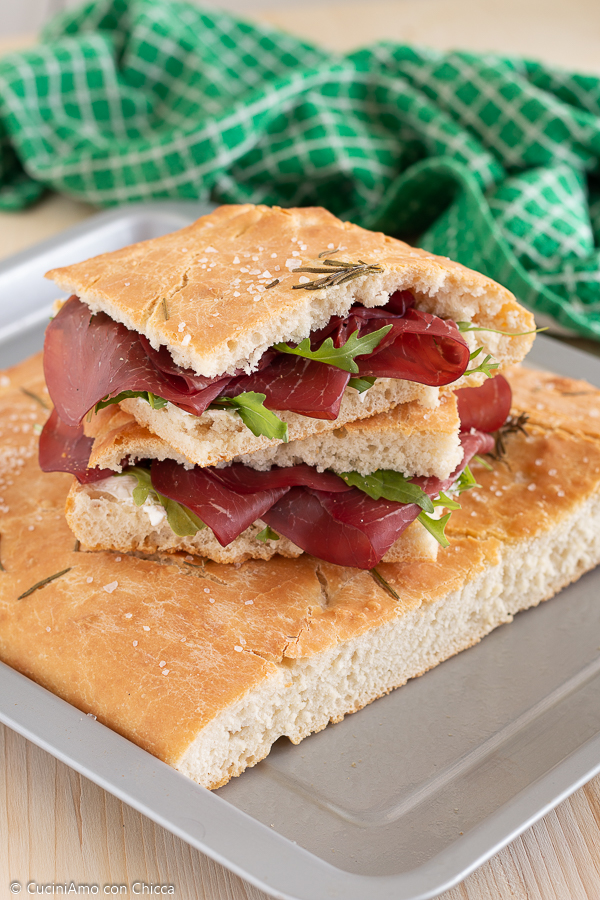 Focaccia Farcita Con Bresaola E Rucola - CuciniAmo Con Chicca