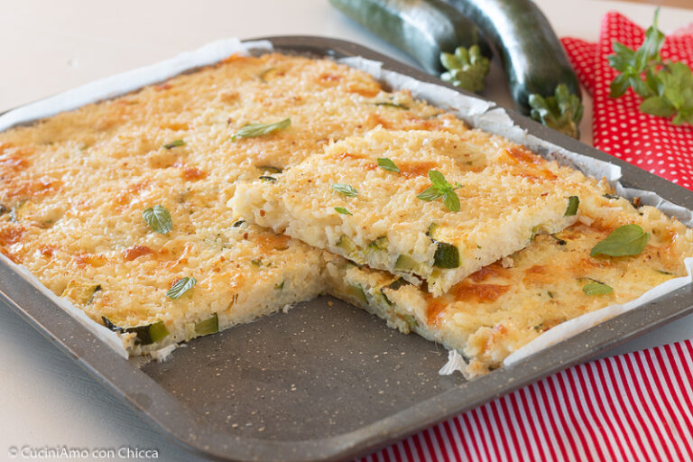 FRITTATA DI RISO AL FORNO CON ZUCCHINE E MOZZARELLA - CuciniAmo con Chicca