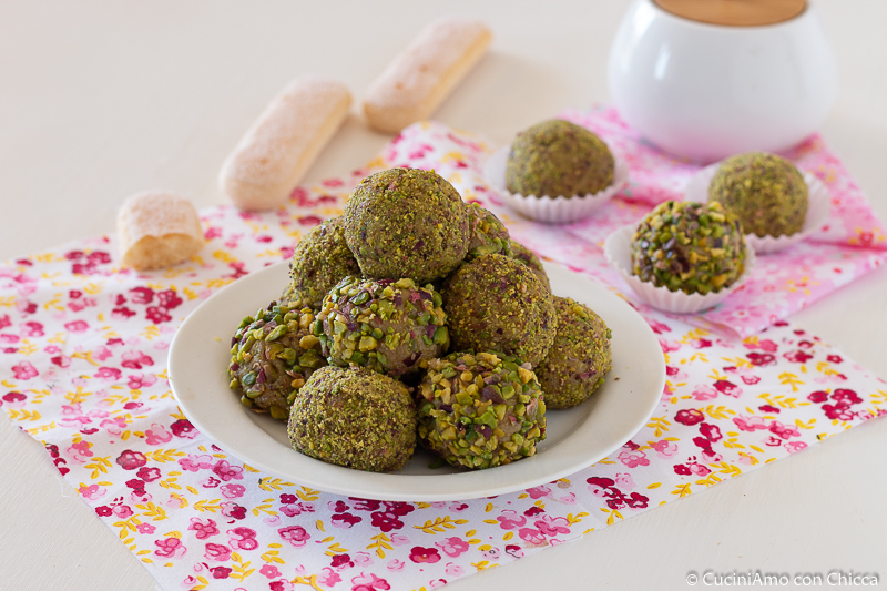 TARTUFI AL PISTACCHIO per una pausa golosa
