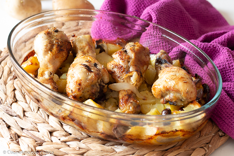 COSCE DI POLLO CON OLIVE E PAPRIKA