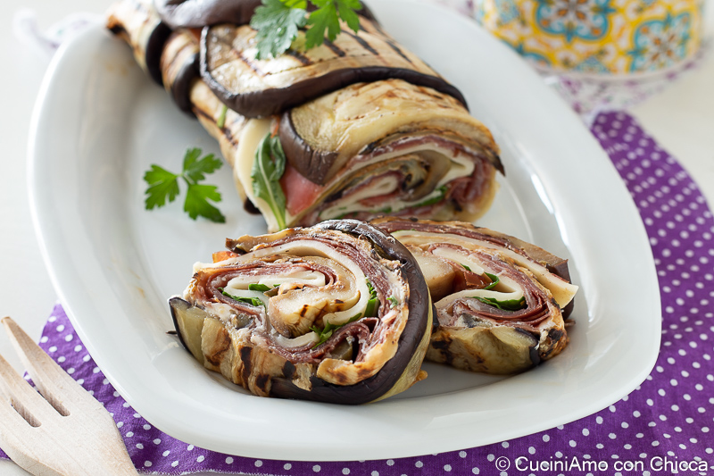 Rotolo di melanzane con rucola e speck