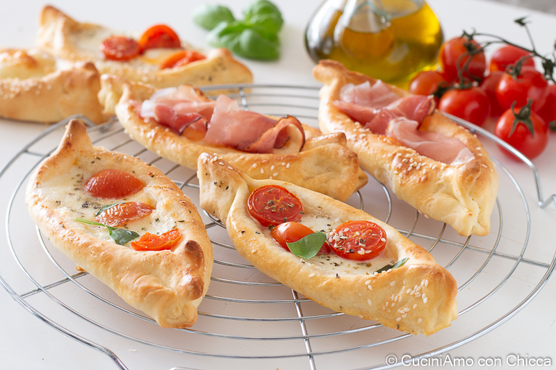 Barchette di pizza