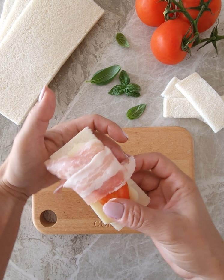 stuzzichini pomodoro e pancetta