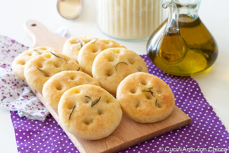 Focaccine con farina di semola