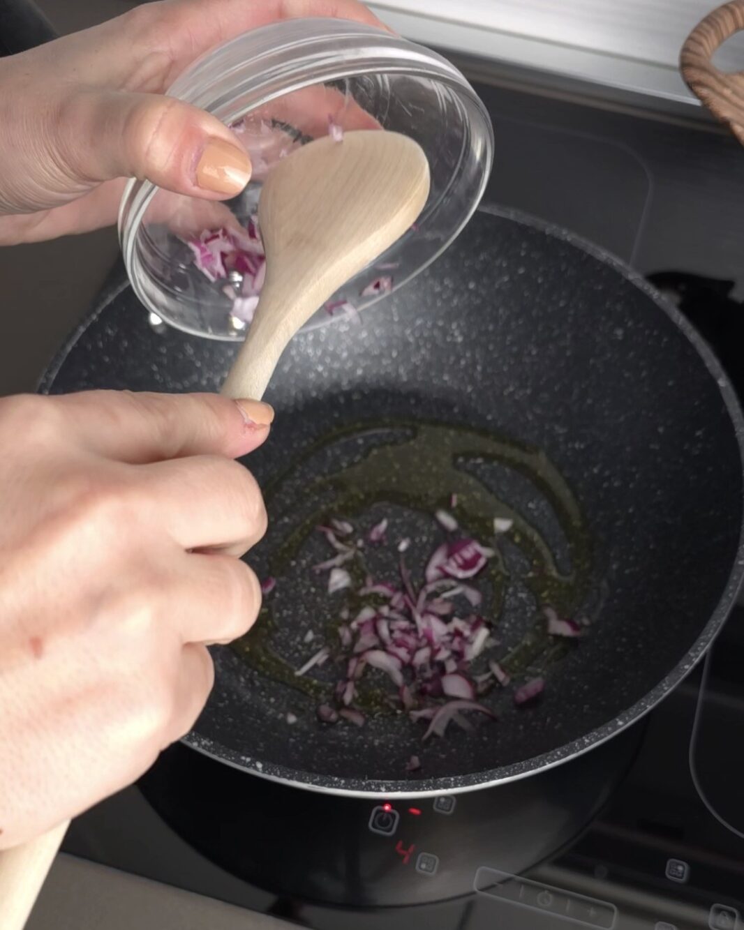 cipolla tritata e olio