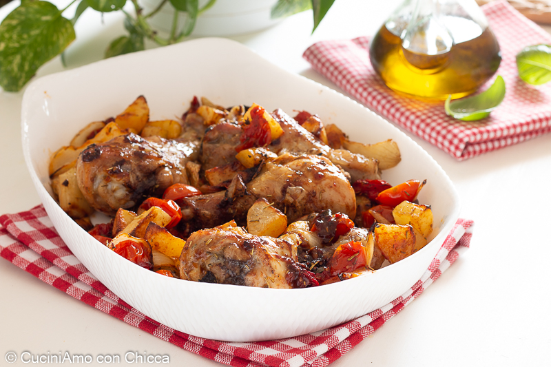 Pollo in friggitrice ad aria con pomodorini