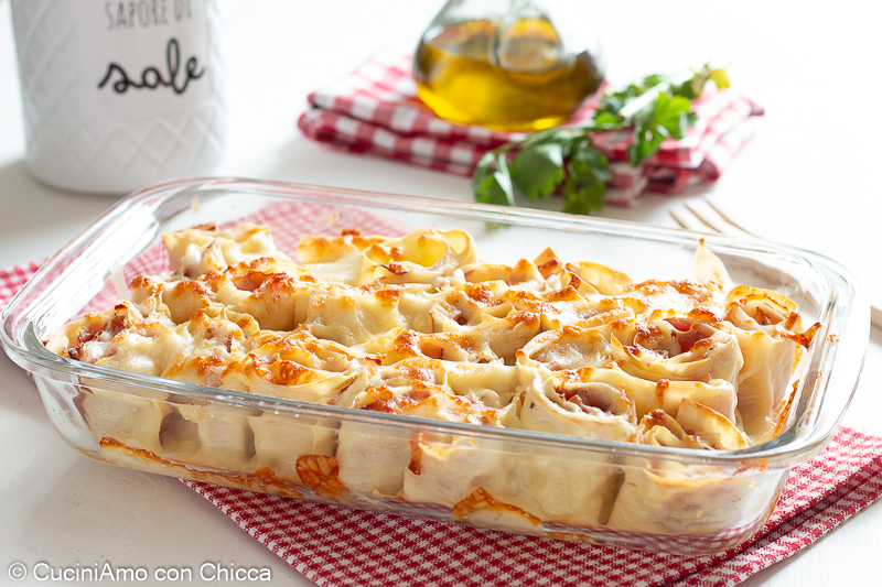 Roselline di pasta fresca con speck