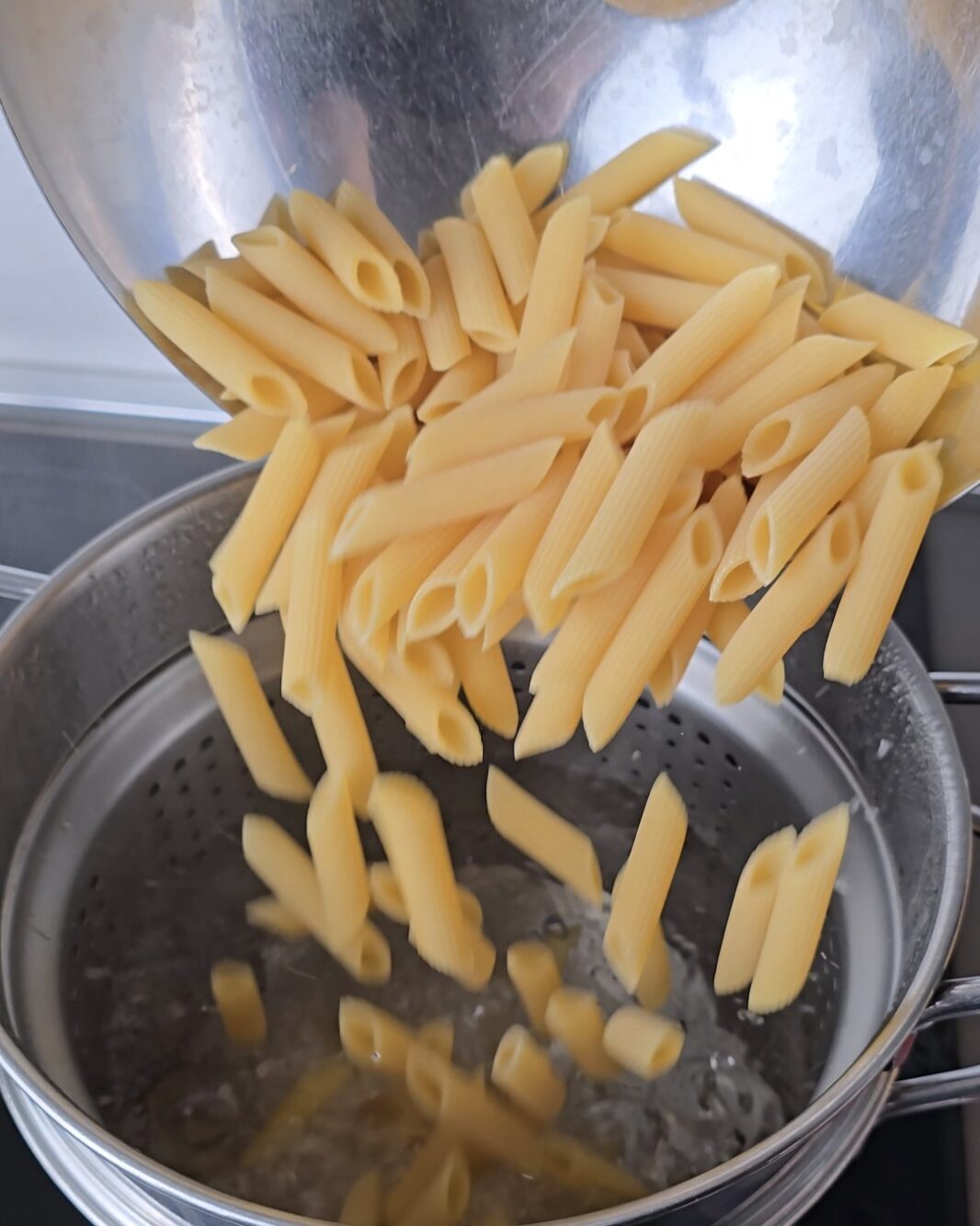 cuocete la pasta in abbondante acqua salata