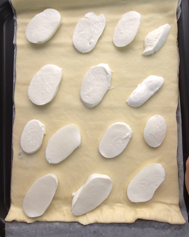 focaccia e mozzarella