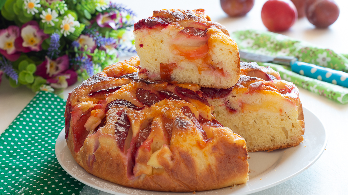 Torta yogurt e prugne