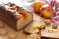 Plumcake pesche e amaretti