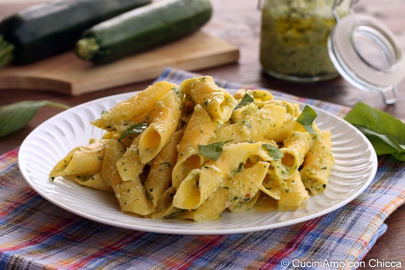 Garganelli con pesto di zucchine