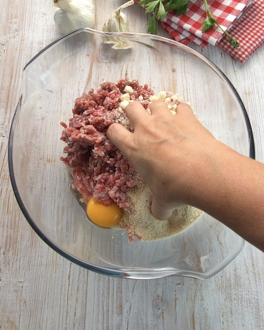 preparazione degli hamburger