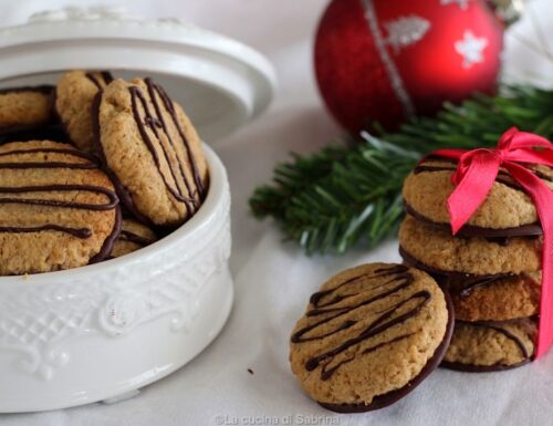 Cookies al burro di arachidi e cioccolato