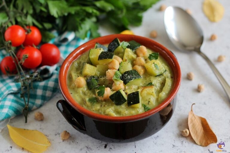 Zuppa cremosa ceci e zucchine - La Cucina di Sabrina