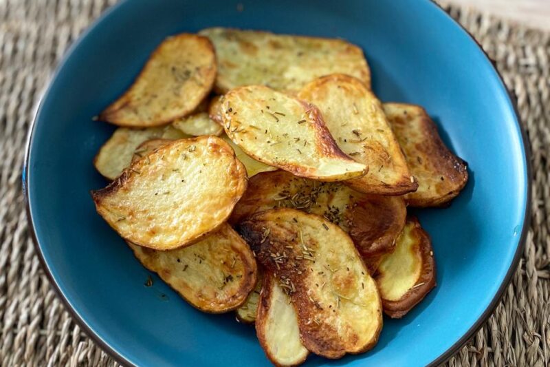 Chips di patate croccanti al forno non fritte