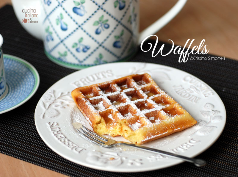 Waffle: la ricetta per fare le soffici cialde belga ideali per la colazione