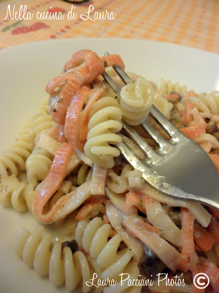 fusilli_salmone_e_funghi_nellacucinadilaura