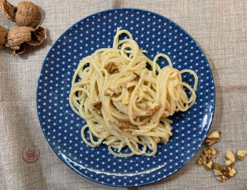 Spaghetti noci e gorgonzola