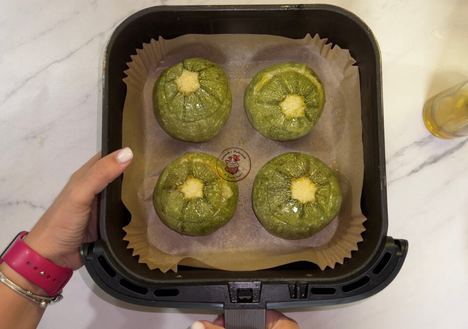 ZUCCHINE TONDE RIPIENE COTTE IN FRIGGITRICE AD ARIA