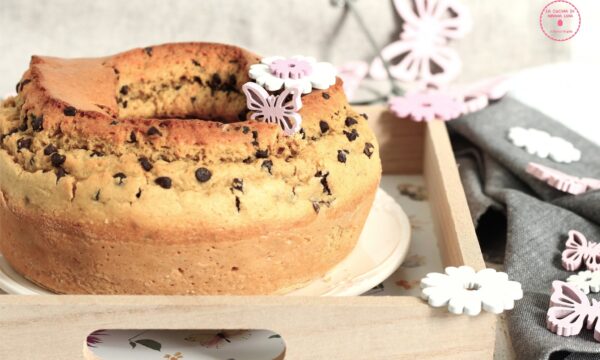 Ciambellone a basso indice glicemico con gocce di cioccolato e senza zuccheri aggiunti