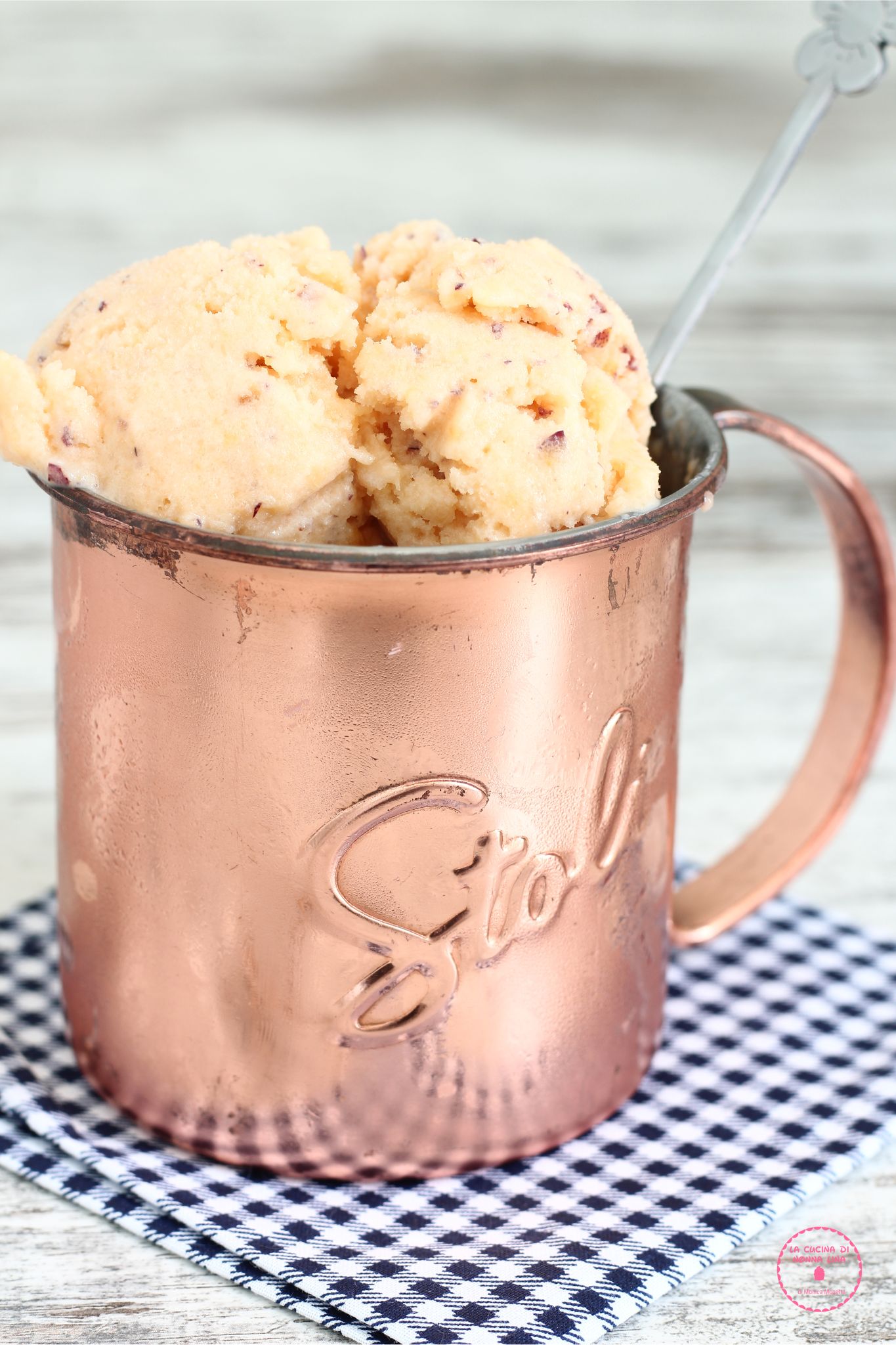 Gelato pesca e melone con latte condensato