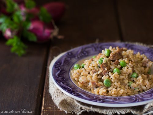 Risotto con salsiccia e piselli