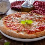 come fare la pizza senza lievito come fare la pizza senza lievito