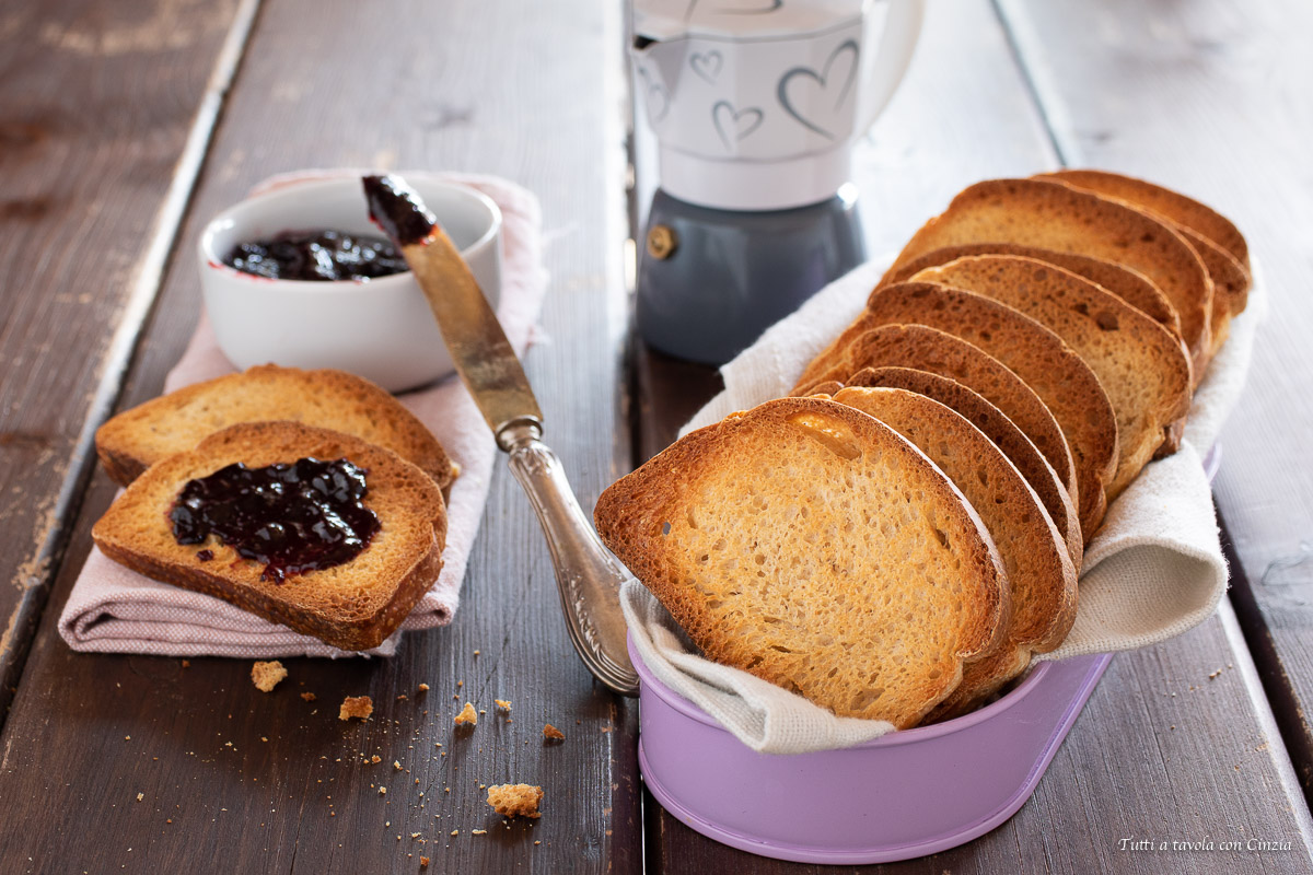 Ricetta Fette biscottate - La Ricetta di GialloZafferano