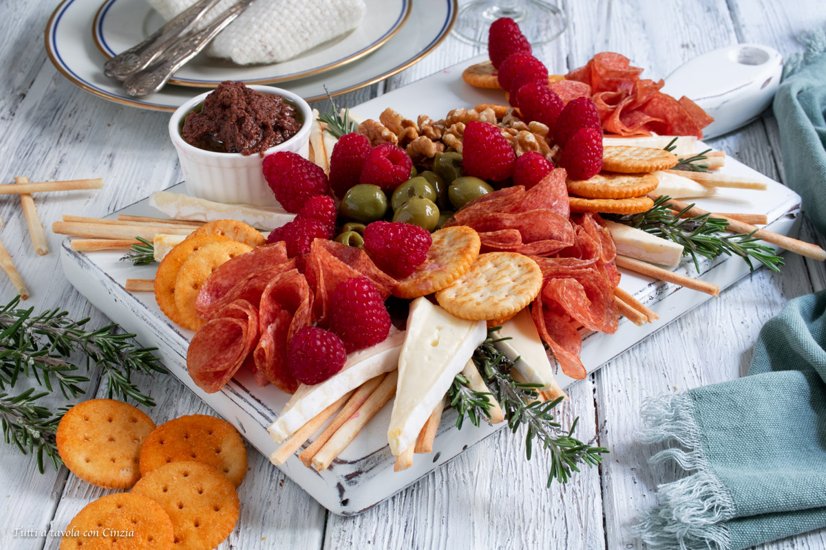 Tagliere misto di frutta e formaggi - Peperoni e Patate