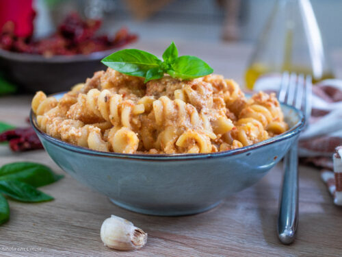 Pasta al pesto di pomodori secchi