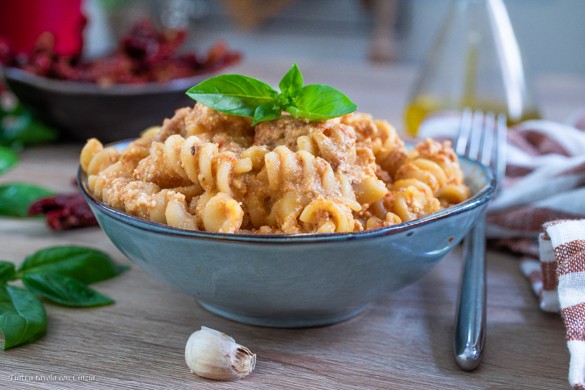 pasta al pesto di pomodori secchi