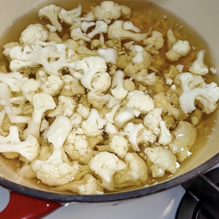 Ogni verdura dovrà essere cucinata separatamente, inizia da quelle più chiare per finire a quelle più colorate 