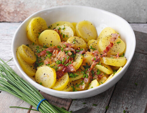 KARTOFFESALAT insalata di patate con aceto di mele e erba cipollina – Ricetta Tedesca senza lattosio