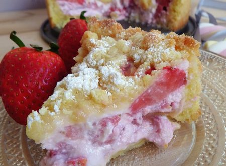 TORTA SBRICIOLATA CON FRAGOLE E RICOTTA