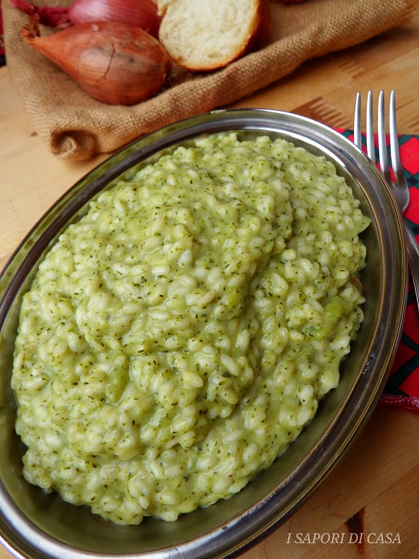 RISOTTO CON BROCCOLO E ACCIUGHE - ricetta per la Vigilia