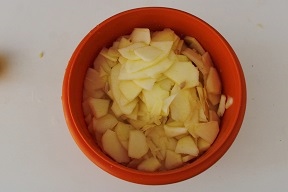 Torta di mele invisibile senza burro e olio