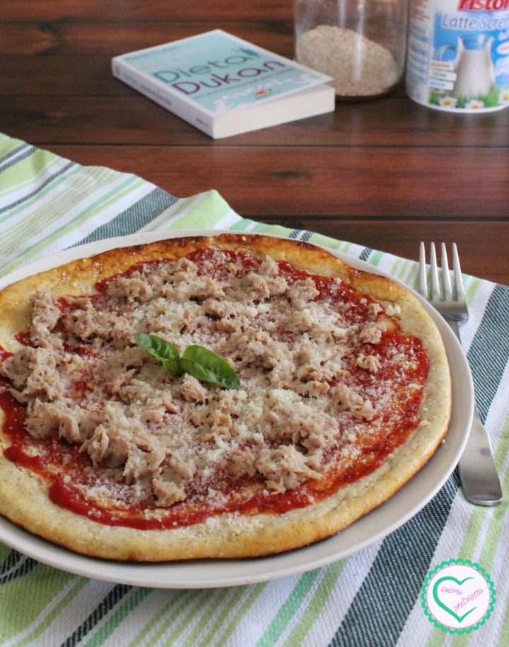 Pizza Dukan con tonno e parmigiano