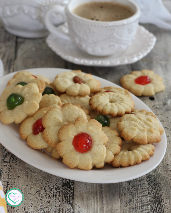 Biscotti alle mandorle con sparabiscotti, ricetta