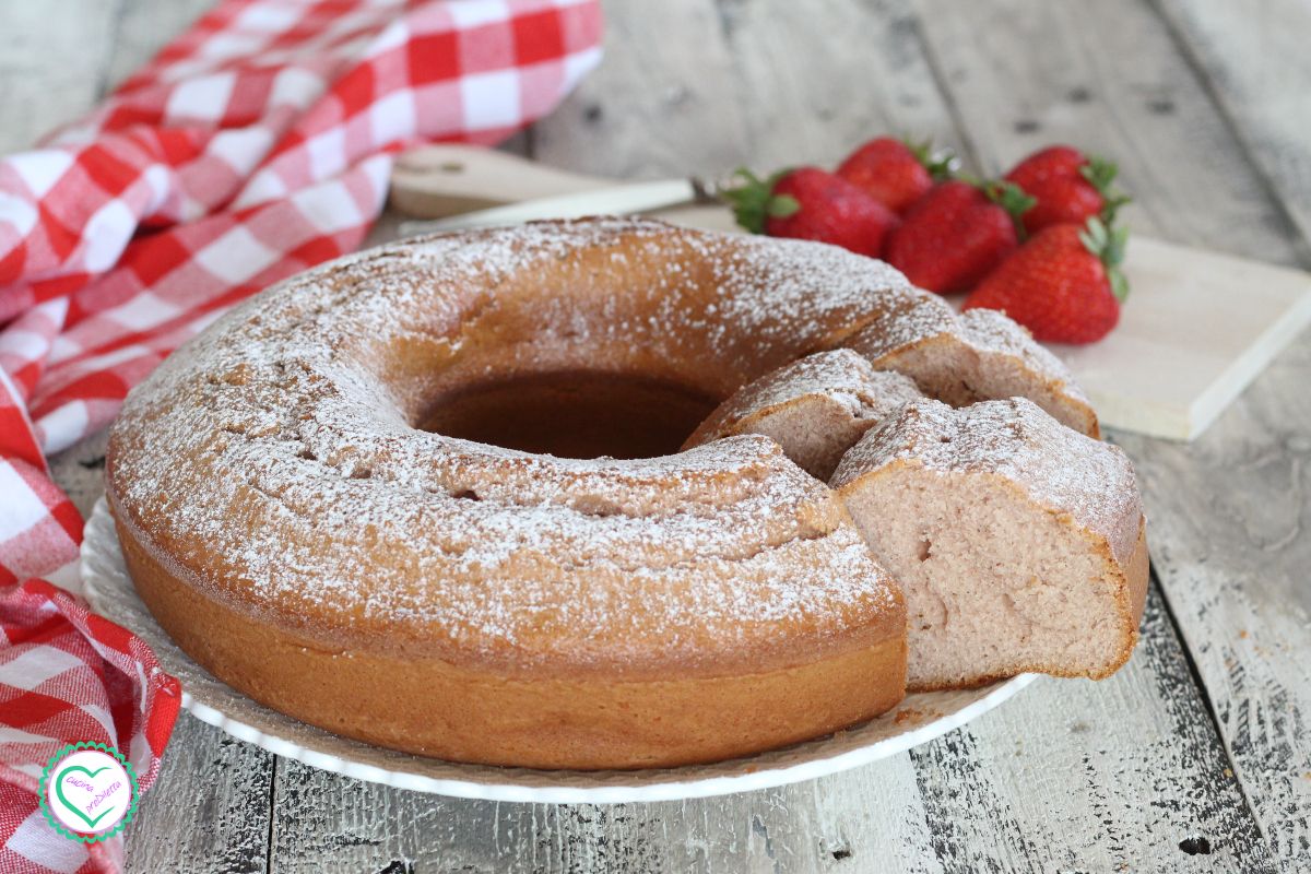 Ricetta Ciambellone fragole e panna