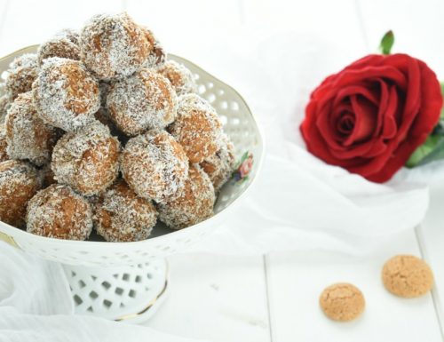 Baci di dama con amaretti senza cottura