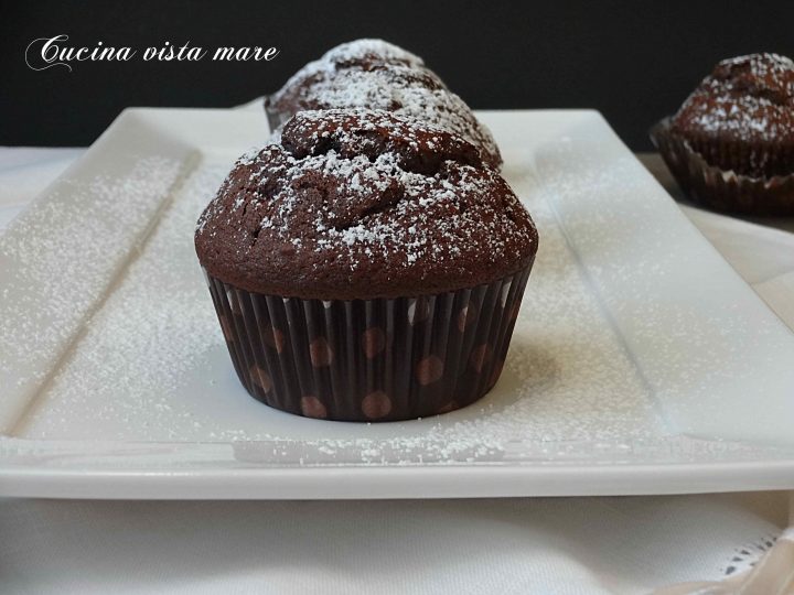 Muffin al cacao facili Cucina vista mare