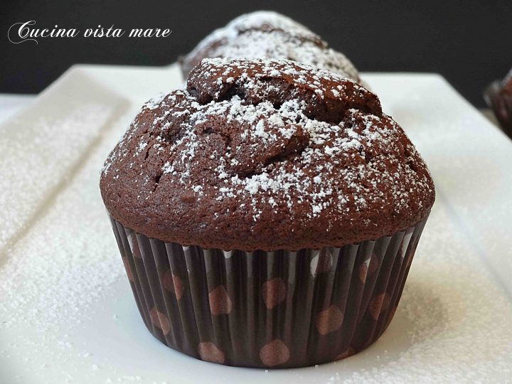 Muffin al cacao facili Cucina vista mare