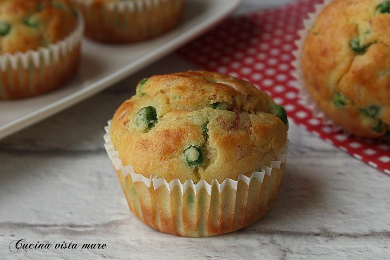 Muffin salati prosciutto cotto e piselli
