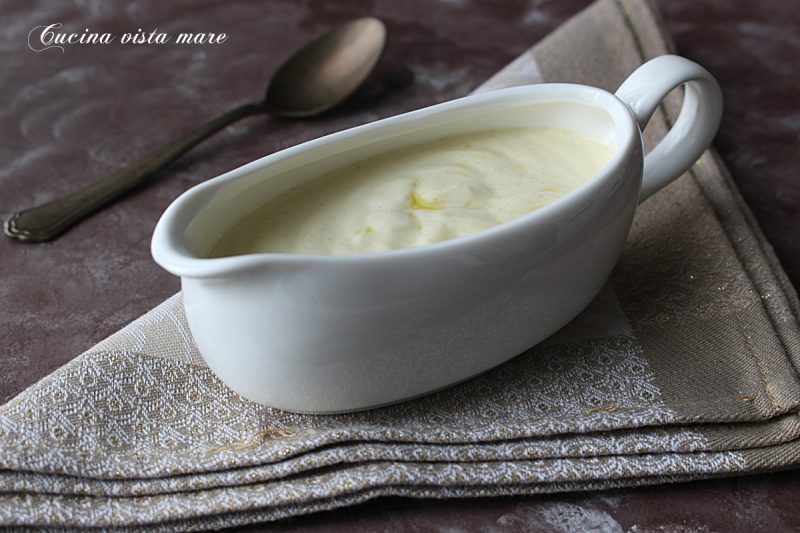 Salsa di yogurt alla senape